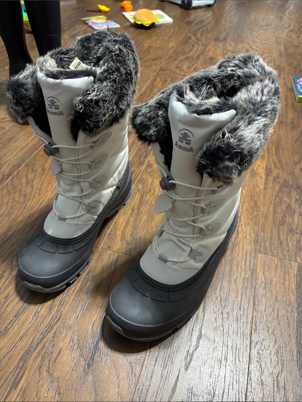 Kamik Women's Winter Boots in White and grey with Faux-Fur Trim